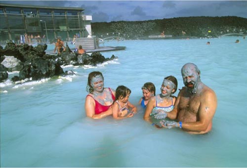 noriukeliauti_atostogos_pazinti islandija_kelione_blue_lagoon_hot_water.jpg